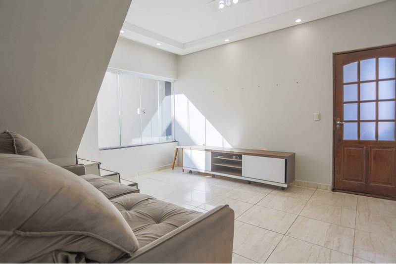 Casa À venda, 200m, 3 Dorms. - R$ 330.000 - Vila Garcia - Votorantim SP Rua Carmelina Garcia Votorantim - 