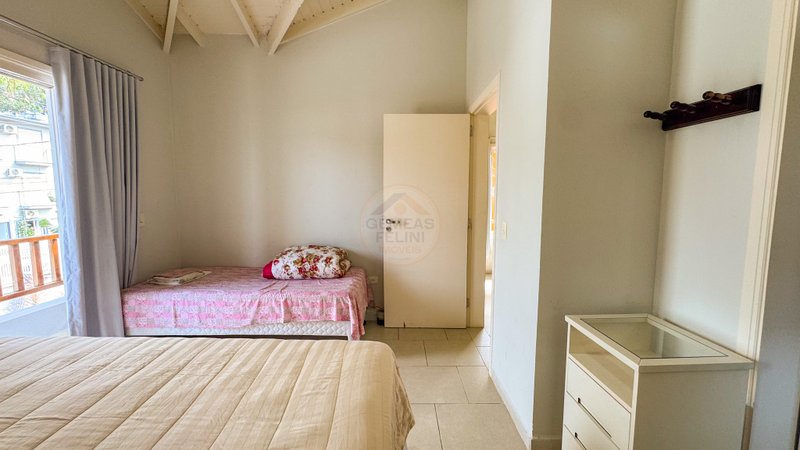 Casa em Condomínio na Praia de Juquehy - LOCAÇÃO ANUAL  São Sebastião - 