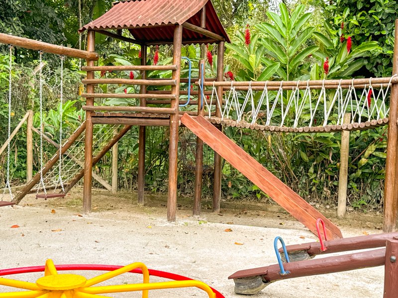 Casa em Condomínio na Praia de Juquehy - LOCAÇÃO ANUAL  São Sebastião - 
