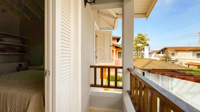 Casa em Condomínio na Praia de Juquehy - LOCAÇÃO ANUAL  São Sebastião - 