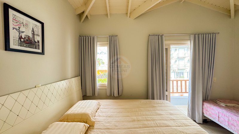 Casa em Condomínio na Praia de Juquehy - LOCAÇÃO ANUAL  São Sebastião - 