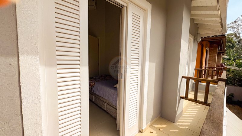 Casa em Condomínio na Praia de Juquehy - LOCAÇÃO ANUAL  São Sebastião - 