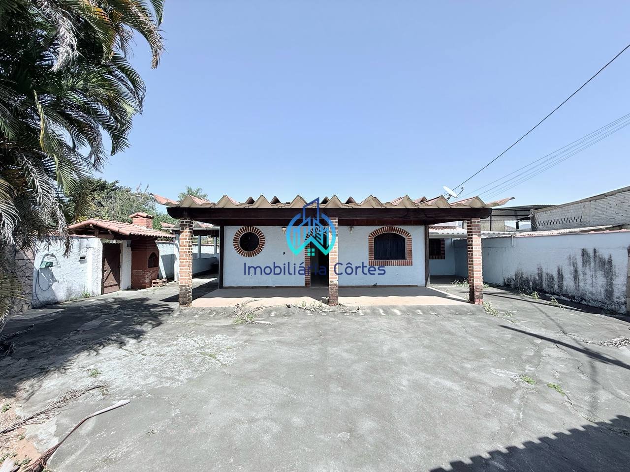 Casa à venda com 2 quartos, 222m² - Foto 1