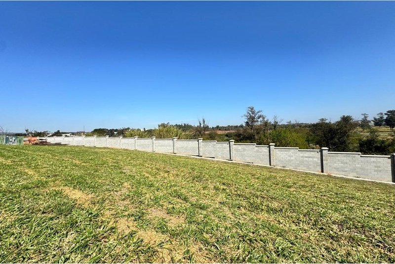 Terreno à Venda, 300m - R$ 369.000 - Condomínio Terras Alpha - Votorantim - SP Rua Júlio Cassola Votorantim - 