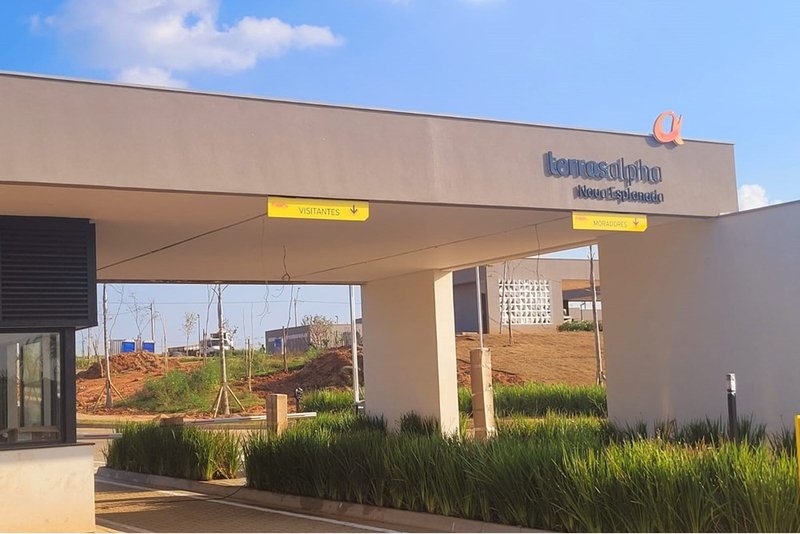 Terreno à Venda, 300m - R$ 369.000 - Condomínio Terras Alpha - Votorantim - SP Rua Júlio Cassola Votorantim - 