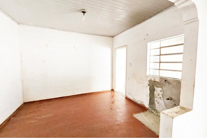 Casa à venda, 70m - terreno com 300m - R$ 295.000 - Bairro Vila Trujillo - Sorocaba - SP Rua Camilo José Cury Sorocaba - 