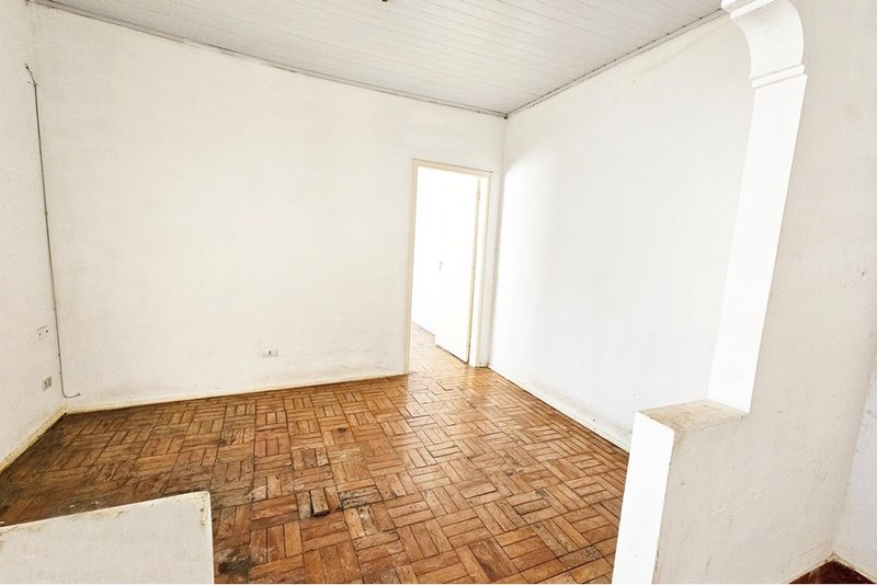 Casa à venda, 70m - terreno com 300m - R$ 295.000 - Bairro Vila Trujillo - Sorocaba - SP Rua Camilo José Cury Sorocaba - 