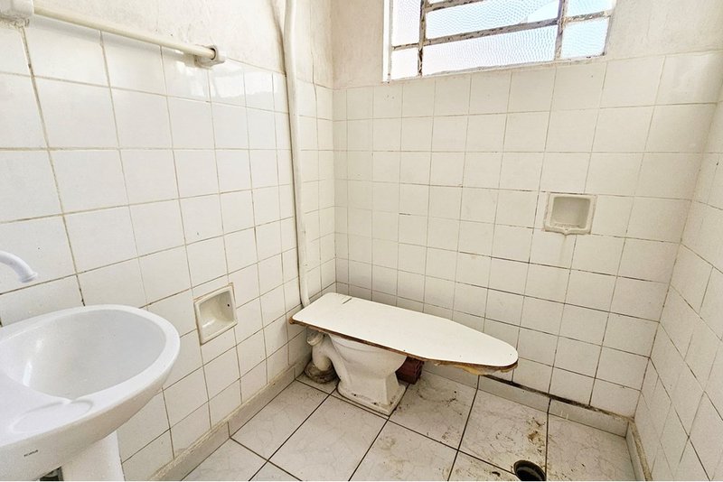 Casa à venda, 70m - terreno com 300m - R$ 295.000 - Bairro Vila Trujillo - Sorocaba - SP Rua Camilo José Cury Sorocaba - 