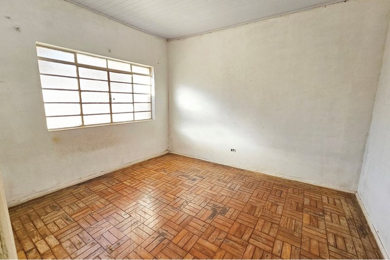 Casa à venda, 70m - terreno com 300m - R$ 295.000 - Bairro Vila Trujillo - Sorocaba - SP Rua Camilo José Cury Sorocaba - 