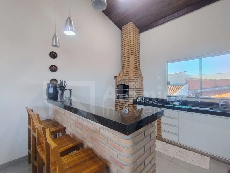 VILA ALTO PARAÍSO - 04 DORM. SENDO 2 SUITES - ÁREA GOURMET COM SUITE  Bauru - 