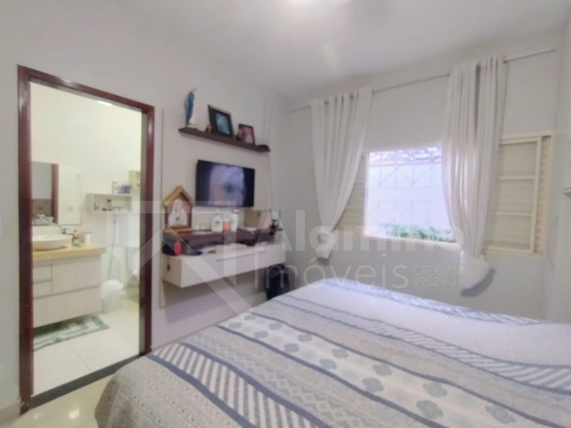 VILA ALTO PARAÍSO - 04 DORM. SENDO 2 SUITES - ÁREA GOURMET COM SUITE  Bauru - 