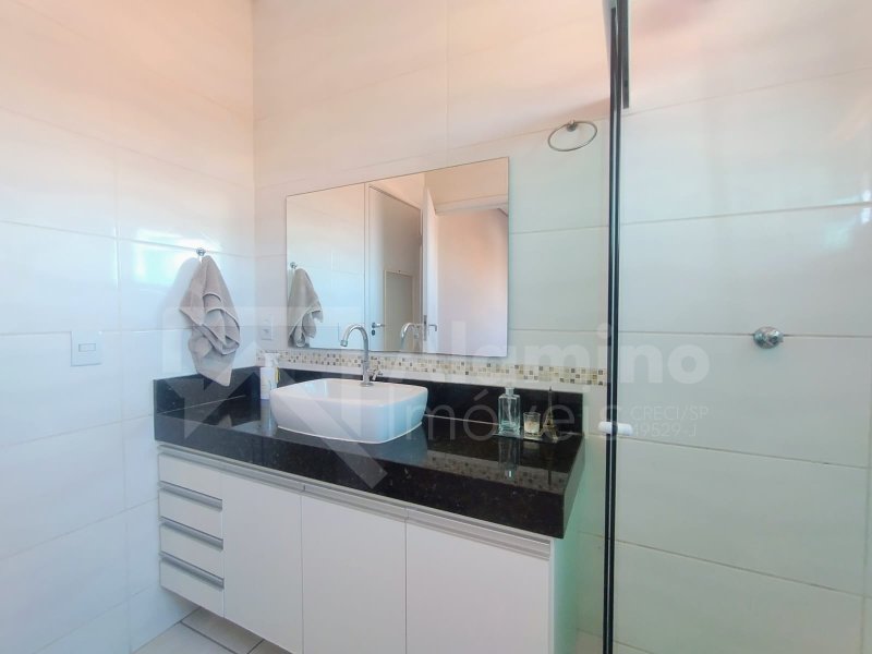 VILA ALTO PARAÍSO - 04 DORM. SENDO 2 SUITES - ÁREA GOURMET COM SUITE  Bauru - 