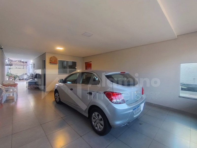VILA ALTO PARAÍSO - 04 DORM. SENDO 2 SUITES - ÁREA GOURMET COM SUITE  Bauru - 