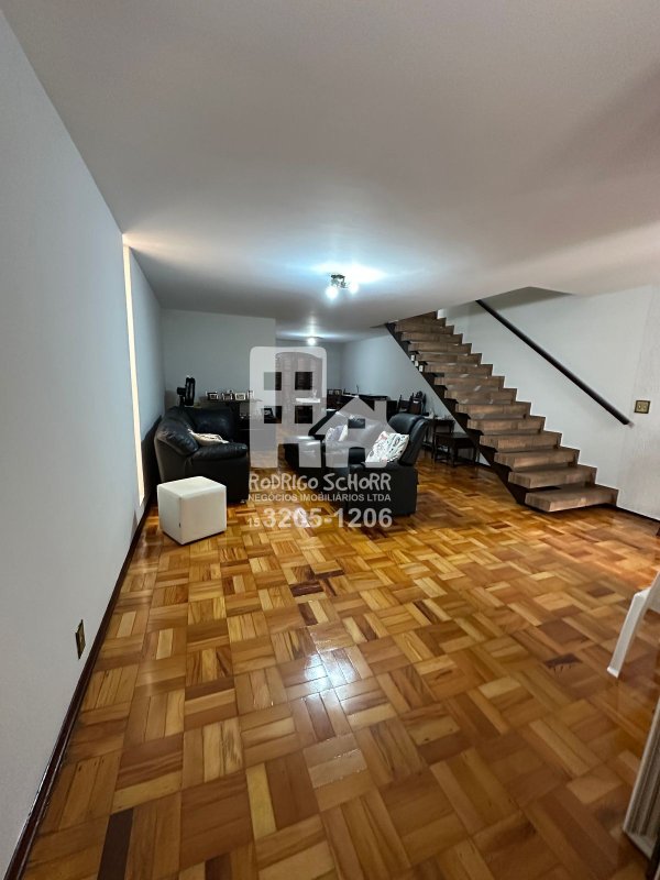 🏡 Amplo sobrado à venda Rua Cel. Bento Pires - Centro Tatuí  Tatuí - 