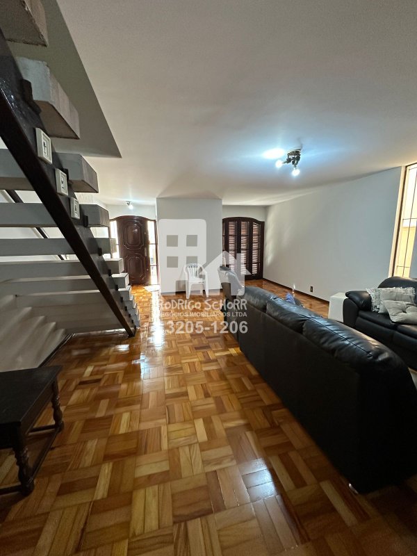 🏡 Amplo sobrado à venda Rua Cel. Bento Pires - Centro Tatuí  Tatuí - 