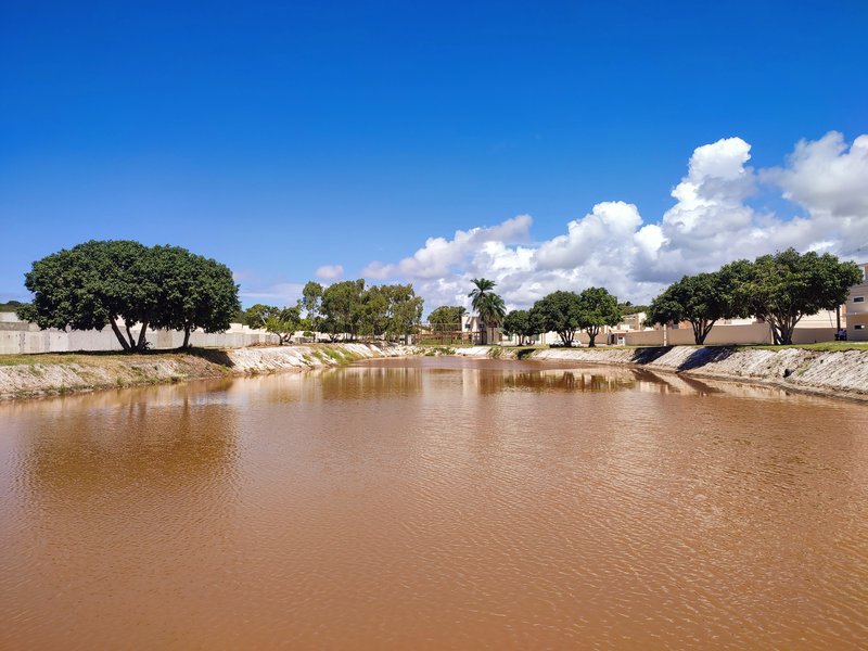 casas 2,3,4 quartos - Condomínio com Lago Rua Direta de Busca Vida Camaçari - 