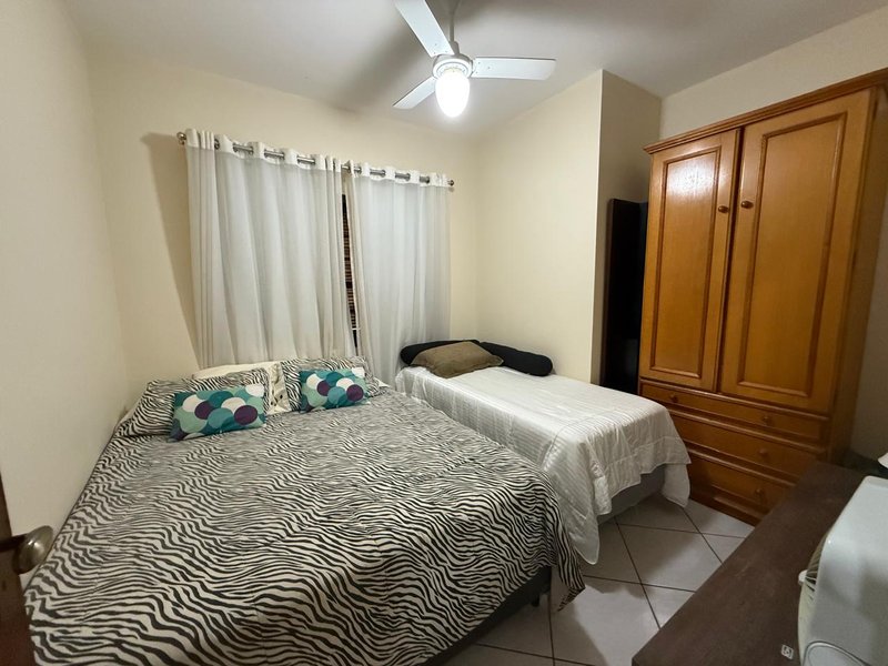 Chácara térrea completa com 230m² no Condomínio 3 Lagos Mairinque Alameda dos Flamboyant Mairinque - 