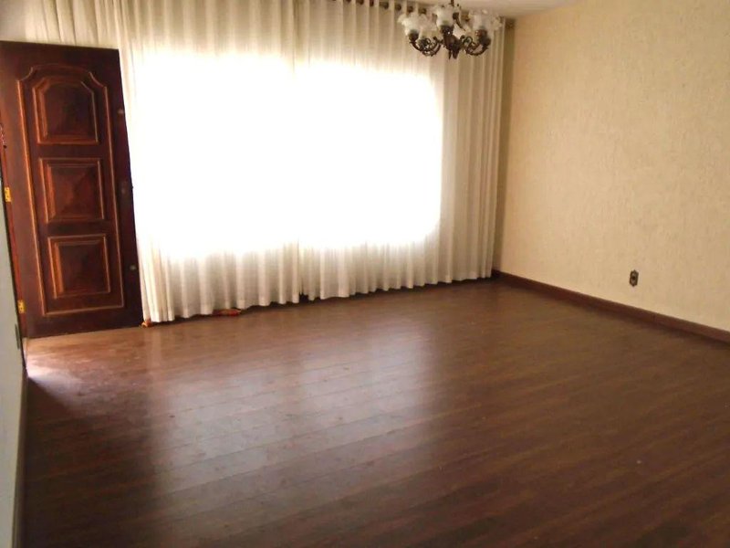 Casa 3 Dormitórios - terreno de 500m2 -Jardim Universo  Mogi das Cruzes - 