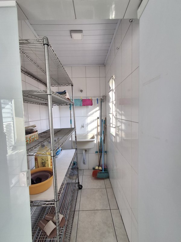 Casa de 2 dormitórios no Centro de Santana de Parnaiba  Santana de Parnaíba - 