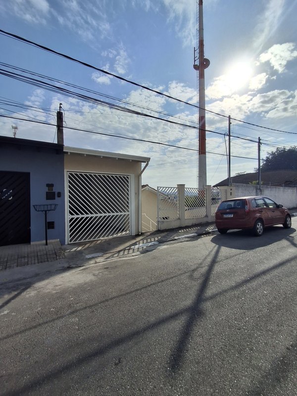 Casa de 2 dormitórios no Centro de Santana de Parnaiba  Santana de Parnaíba - 