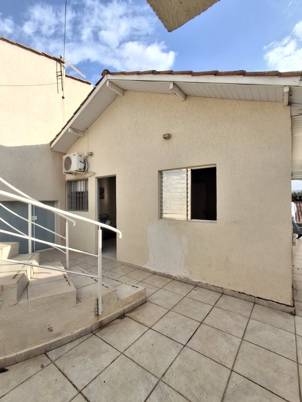 Casa de 2 dormitórios no Centro de Santana de Parnaiba  Santana de Parnaíba - 