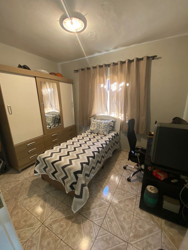 Casa 04 Dormitórios com 300m2 de terreno  Suzano - 