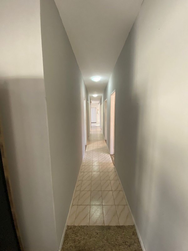 Casa 04 Dormitórios com 300m2 de terreno  Suzano - 