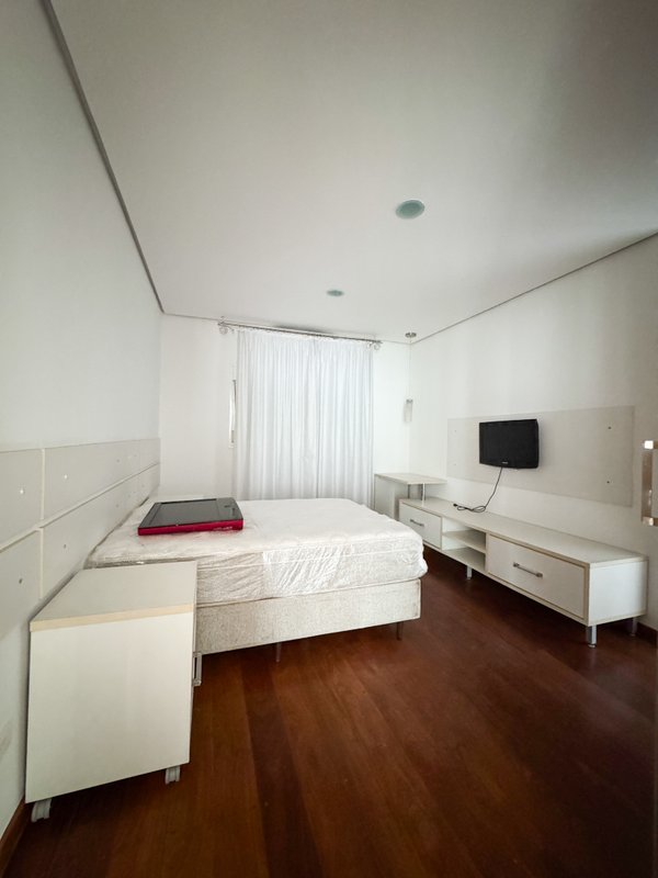 Casa de alto padrão em condominio com 4 suites, localização privilegiada Av. Benedito Manoel dos Santos Arujá - 