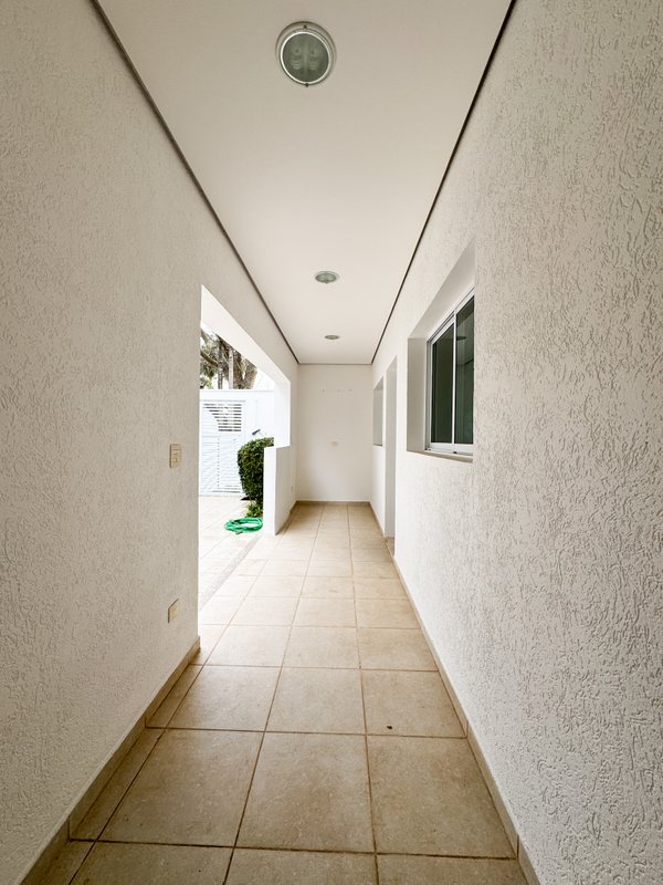 Casa de alto padrão em condominio com 4 suites, localização privilegiada Av. Benedito Manoel dos Santos Arujá - 