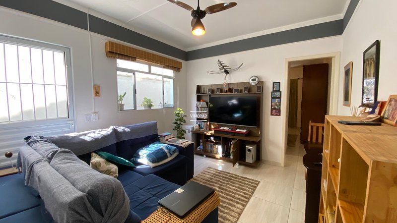 Casa 2 dormitórios sendo 1 suíte + 2 vagas de garagem  Itaquaquecetuba - 