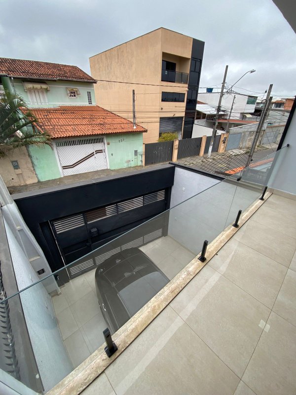Sobrado com 3 dormitórios sendo 1 suíte - Vila Brasileira  Mogi das Cruzes - 