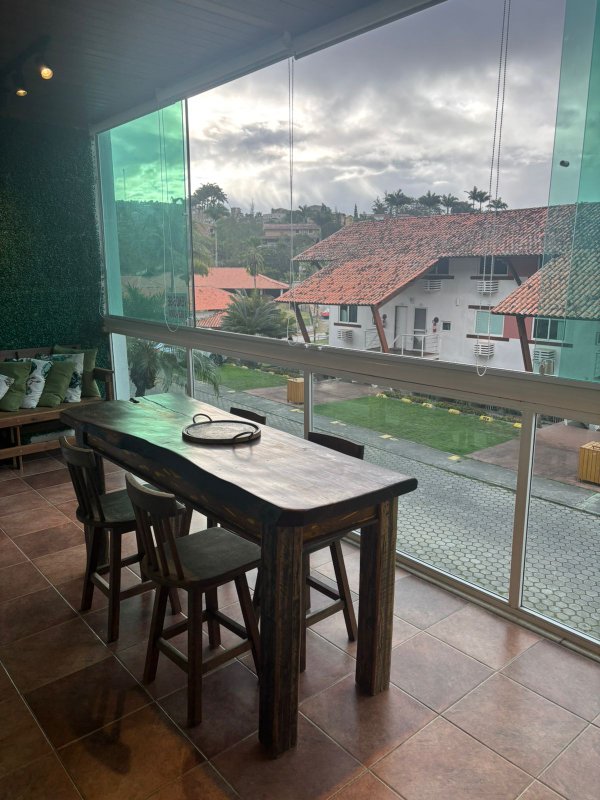 2 quartos (2 suítes). 63m². 1 vaga de garagem Rua Doutor Amaury de Medeiros Gravatá - 