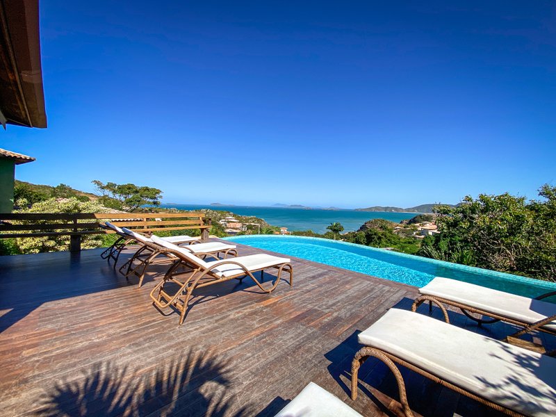 🌊 Casa de alto padrão com vista deslumbrante para o mar! Rua Enseada do Albatroz Armação dos Búzios - 