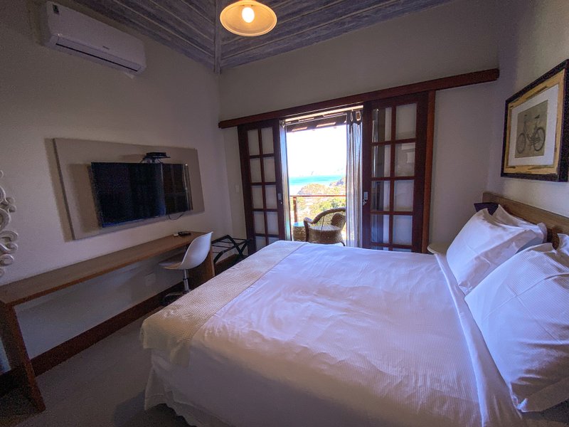 🌊 Casa de alto padrão com vista deslumbrante para o mar! Rua Enseada do Albatroz Armação dos Búzios - 
