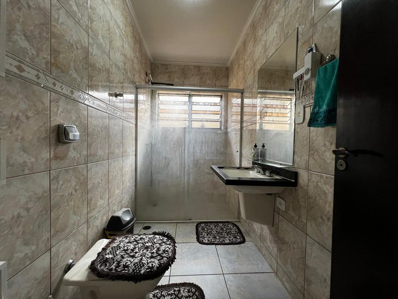 Casa de 442m² com 4 Dormitórios e Edículas no Mogi Moderno  Mogi das Cruzes - 