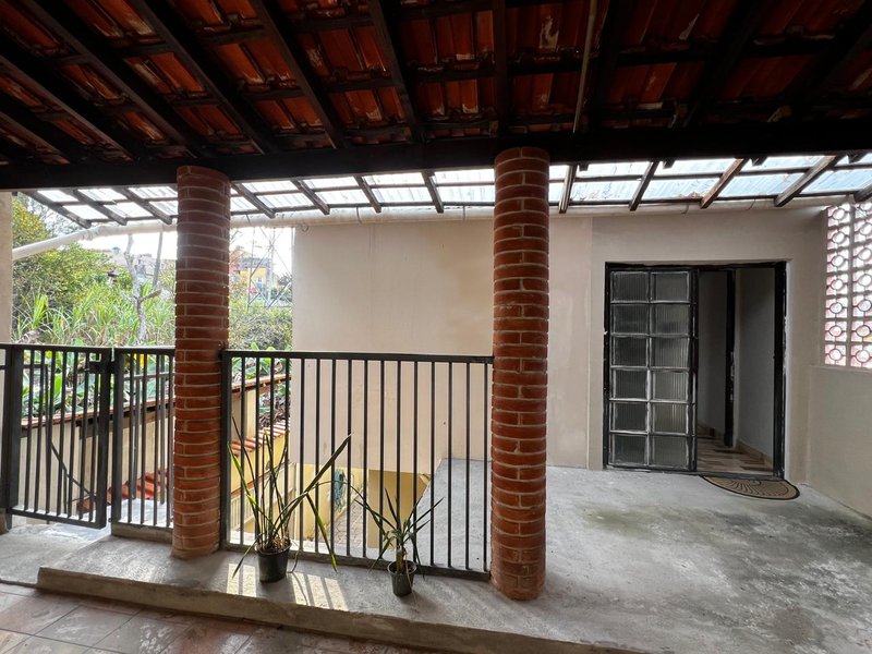 Casa de 442m² com 4 Dormitórios e Edículas no Mogi Moderno  Mogi das Cruzes - 