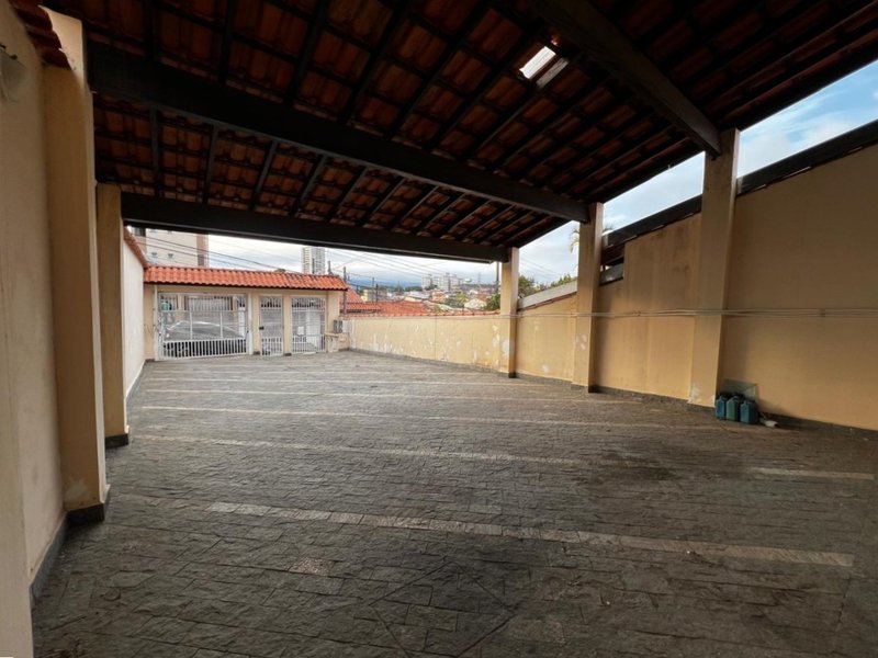 Casa de 442m² com 4 Dormitórios e Edículas no Mogi Moderno  Mogi das Cruzes - 