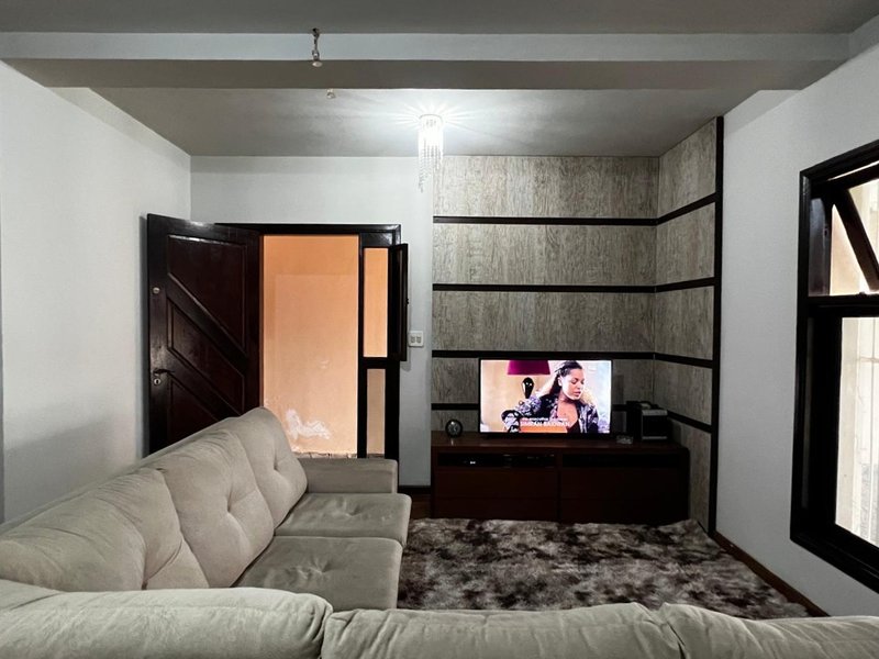 Casa de 442m² com 4 Dormitórios e Edículas no Mogi Moderno  Mogi das Cruzes - 