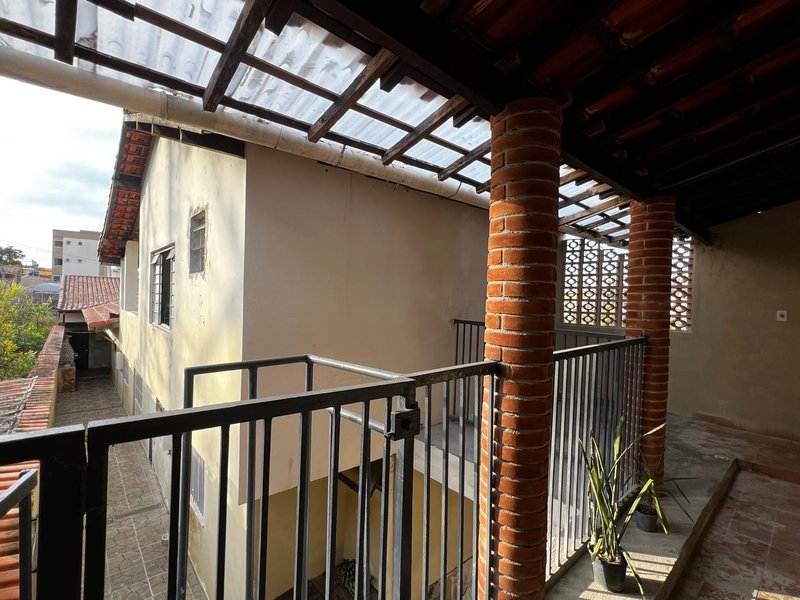 Casa de 442m² com 4 Dormitórios e Edículas no Mogi Moderno  Mogi das Cruzes - 