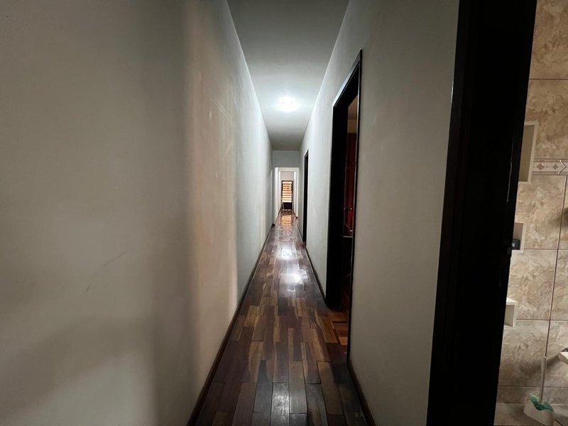 Casa de 442m² com 4 Dormitórios e Edículas no Mogi Moderno  Mogi das Cruzes - 