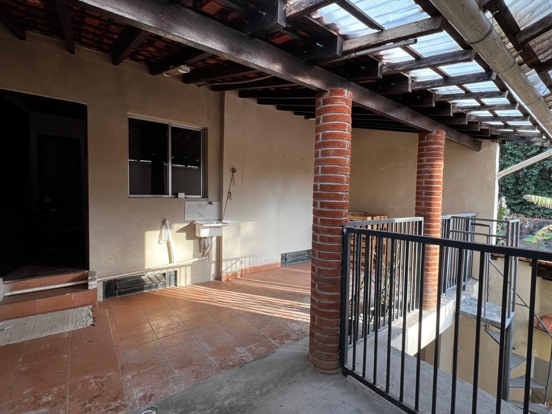 Casa de 442m² com 4 Dormitórios e Edículas no Mogi Moderno  Mogi das Cruzes - 