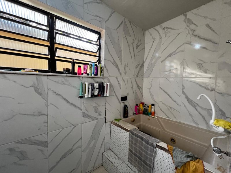 Casa de 442m² com 4 Dormitórios e Edículas no Mogi Moderno  Mogi das Cruzes - 
