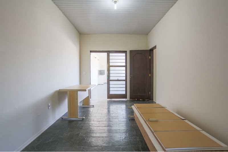 Casa Comercial à venda, 388m - 6 Dormitorios - R$ 730.000 - Jd. Maria do Carmo - Sorocaba Rua Francisco Xavier de Barros Sorocaba - 