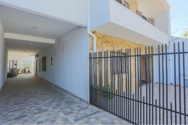 Casa Comercial à venda, 388m - 6 Dormitorios - R$ 730.000 - Jd. Maria do Carmo - Sorocaba Rua Francisco Xavier de Barros Sorocaba - 