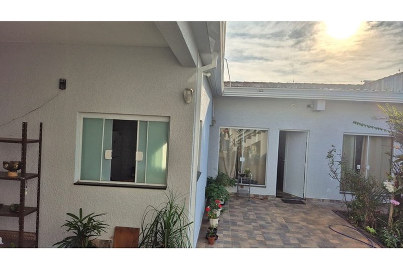 Casa Comercial à venda, 388m - 6 Dormitorios - R$ 730.000 - Jd. Maria do Carmo - Sorocaba Rua Francisco Xavier de Barros Sorocaba - 