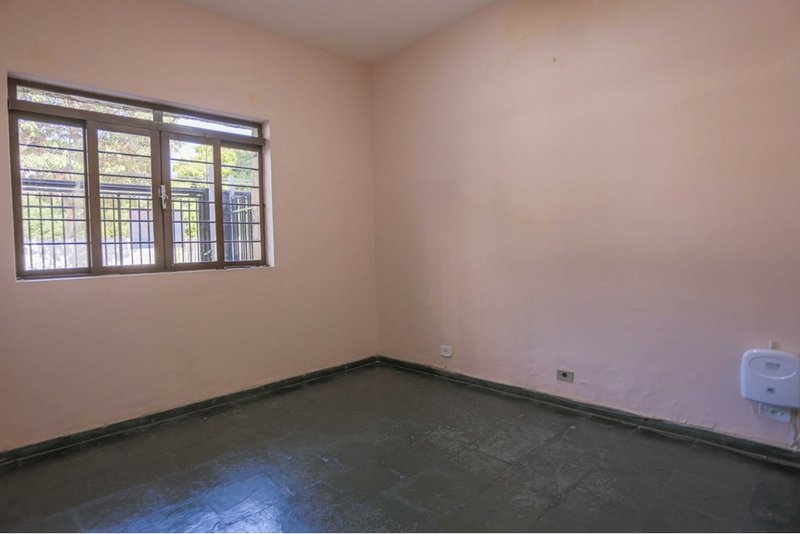 Casa Comercial à venda, 388m - 6 Dormitorios - R$ 730.000 - Jd. Maria do Carmo - Sorocaba Rua Francisco Xavier de Barros Sorocaba - 