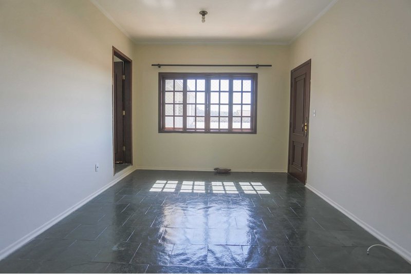 Casa Comercial à venda, 388m - 6 Dormitorios - R$ 730.000 - Jd. Maria do Carmo - Sorocaba Rua Francisco Xavier de Barros Sorocaba - 