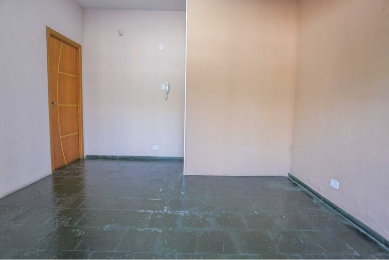 Casa Comercial à venda, 388m - 6 Dormitorios - R$ 730.000 - Jd. Maria do Carmo - Sorocaba Rua Francisco Xavier de Barros Sorocaba - 