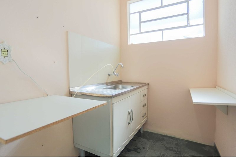 Casa Comercial à venda, 388m - 6 Dormitorios - R$ 730.000 - Jd. Maria do Carmo - Sorocaba Rua Francisco Xavier de Barros Sorocaba - 