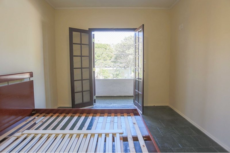 Casa Comercial à venda, 388m - 6 Dormitorios - R$ 730.000 - Jd. Maria do Carmo - Sorocaba Rua Francisco Xavier de Barros Sorocaba - 